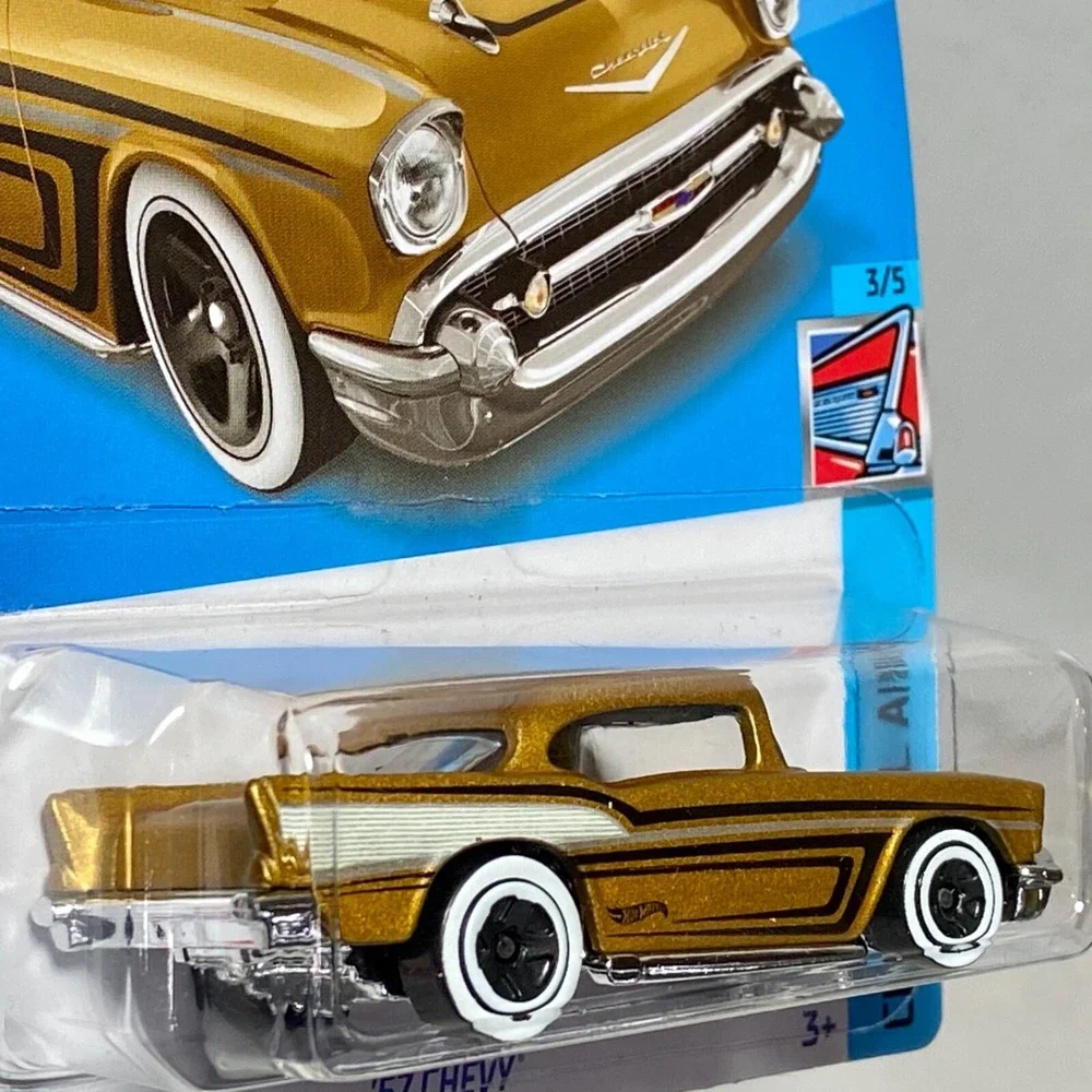 Hot Wheels '57 Chevy 44/250 Chevrolet Bel Air 3/5 Gold Die-cast 1:64 Model NIP